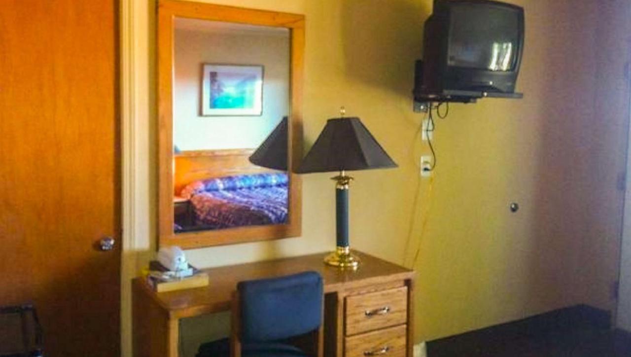 Juniper Motel Мадрас Экстерьер фото