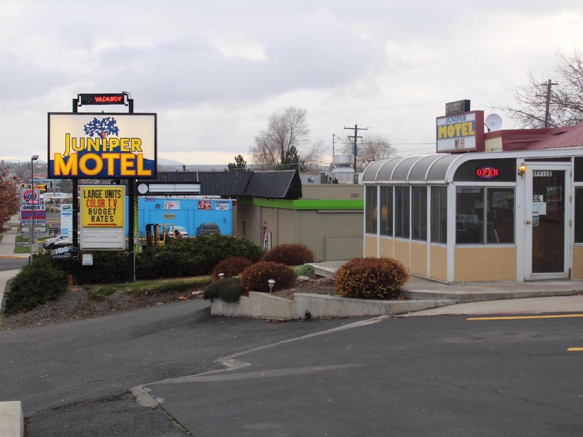 Juniper Motel Мадрас Экстерьер фото